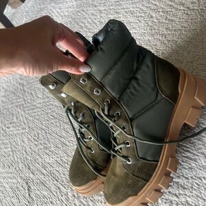 Steve Madden Green lace-up Boots